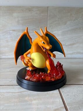 Pokemon Charizard Pokecenter Figure Blowing Fire